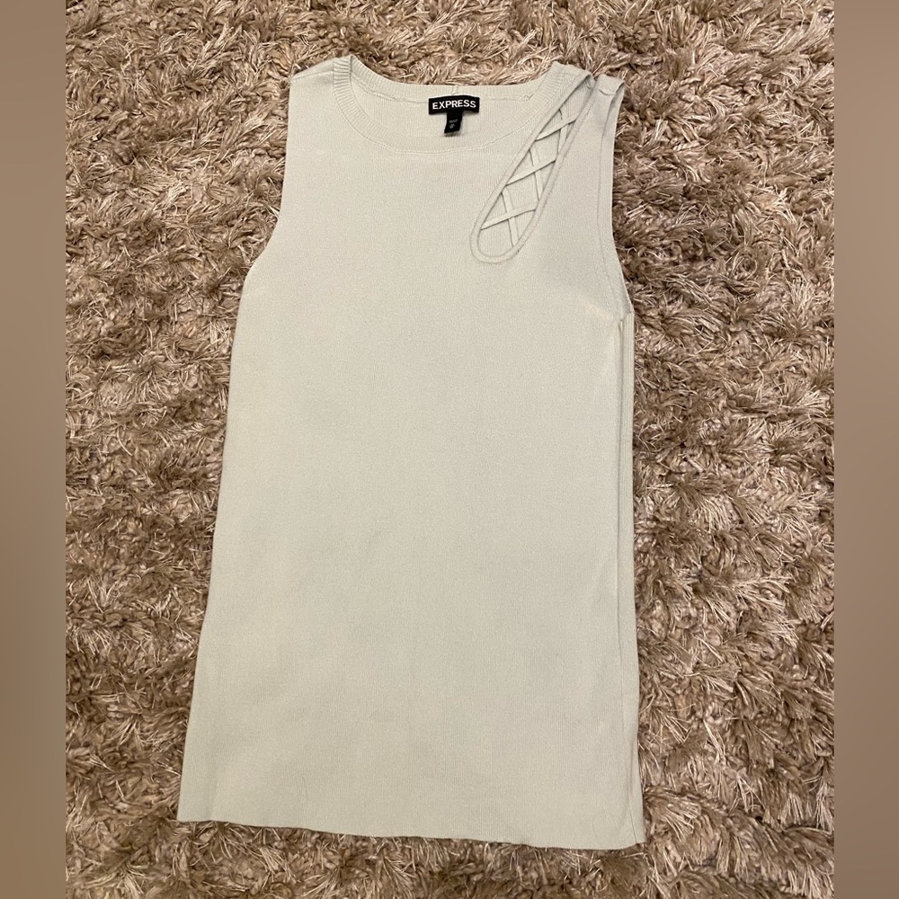 Express sweater tank Mint color size medium